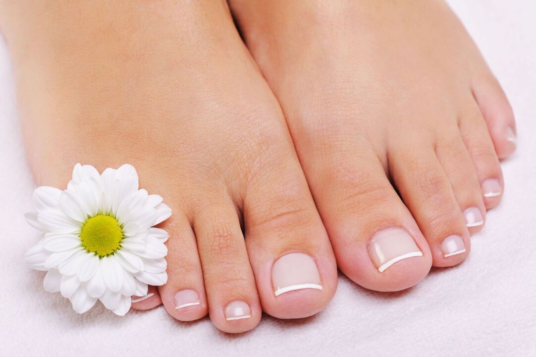 pedicure bem cuidada nos pés